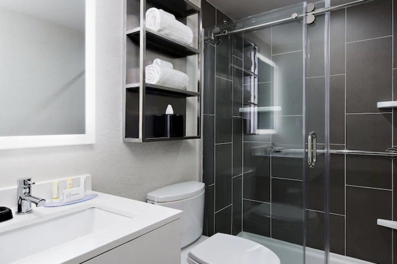 Towneplace Suites By Marriott New York Manhattan/Times Square Bagian luar foto